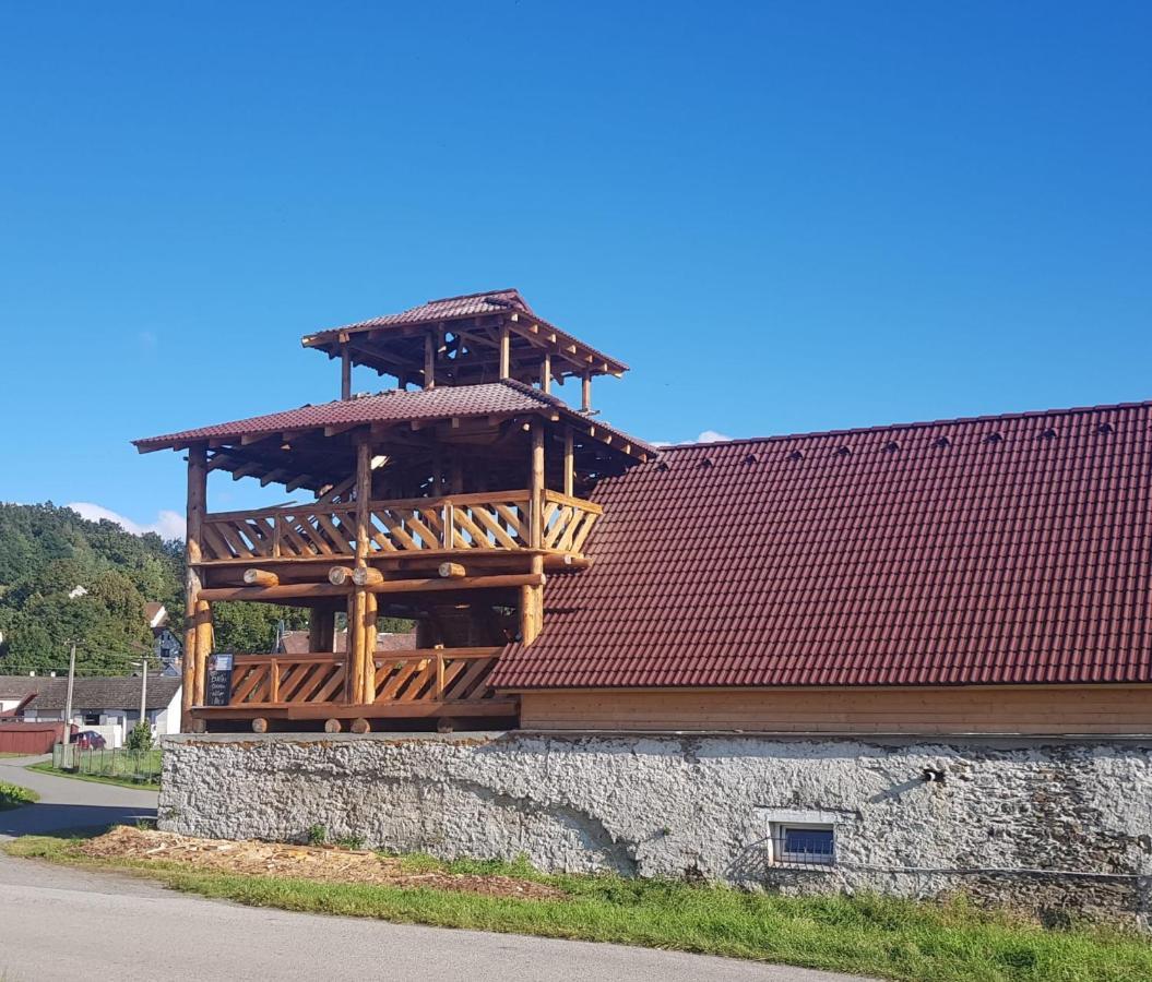 Penzion Tvrz Dub U Tabora Ratiborske Hory Екстериор снимка
